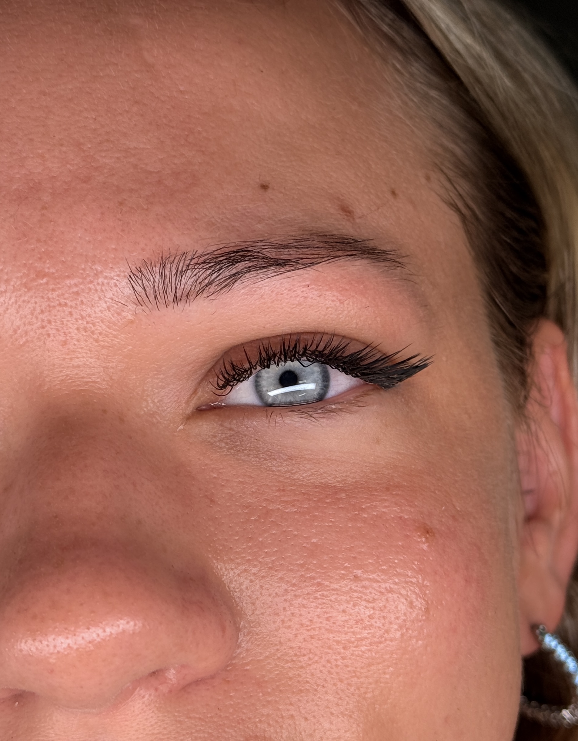 Eyeliner efekt – aplikace